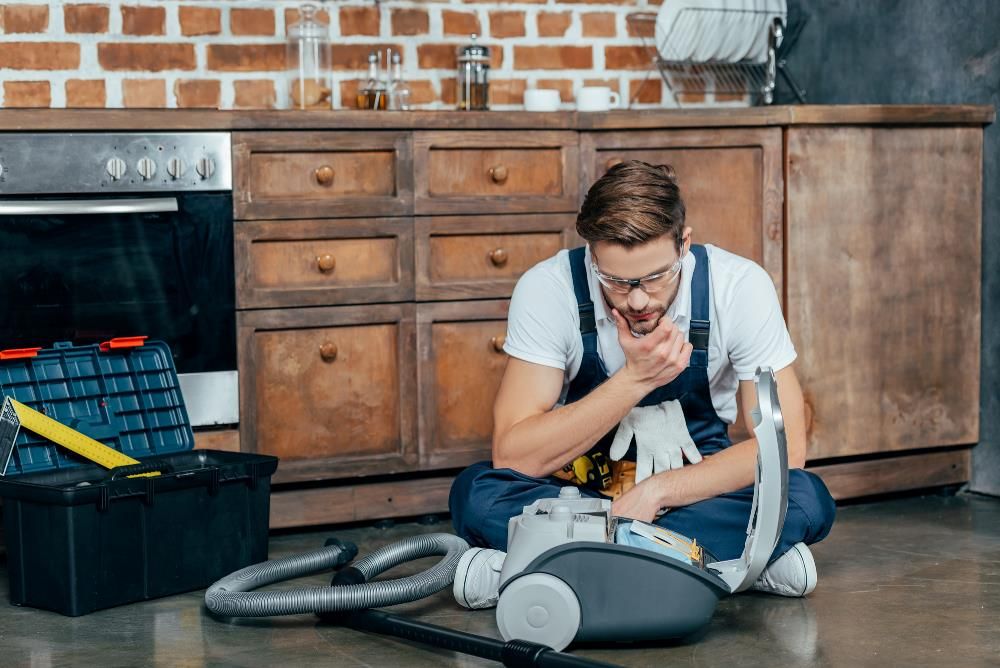 How Does a Vacuum Cleaner Work? Motor Types, Suction Power & Filtration Explained