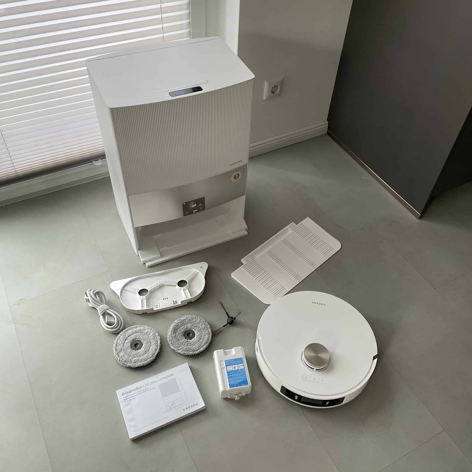 Dreame L20 Ultra robot vacuum and mop combo