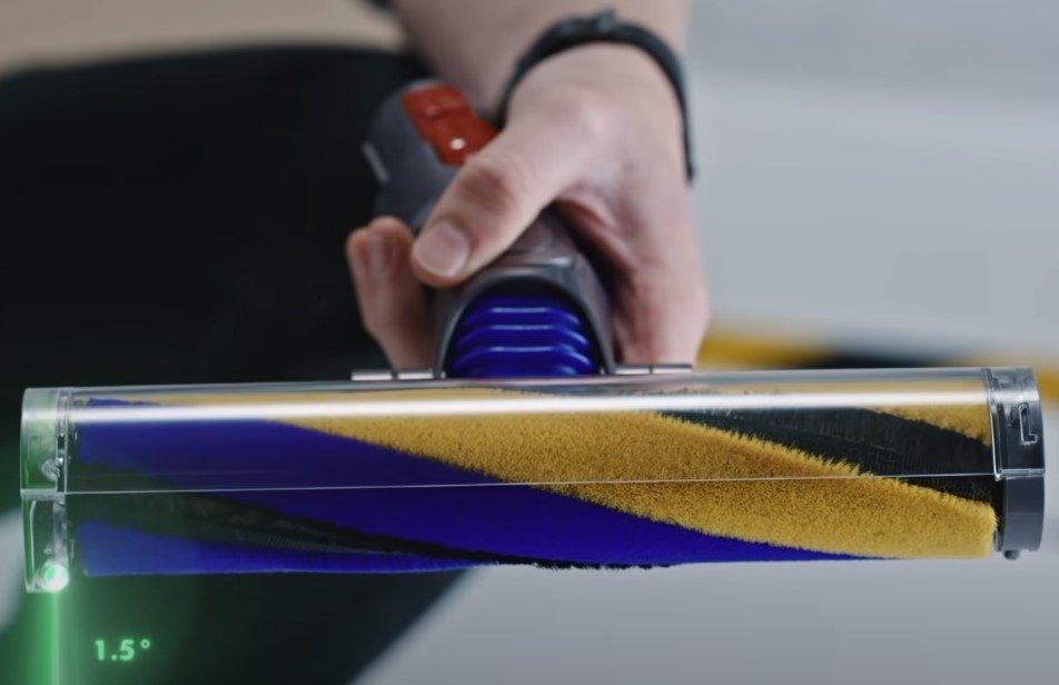 Dyson V15 Detect laser head close-up
