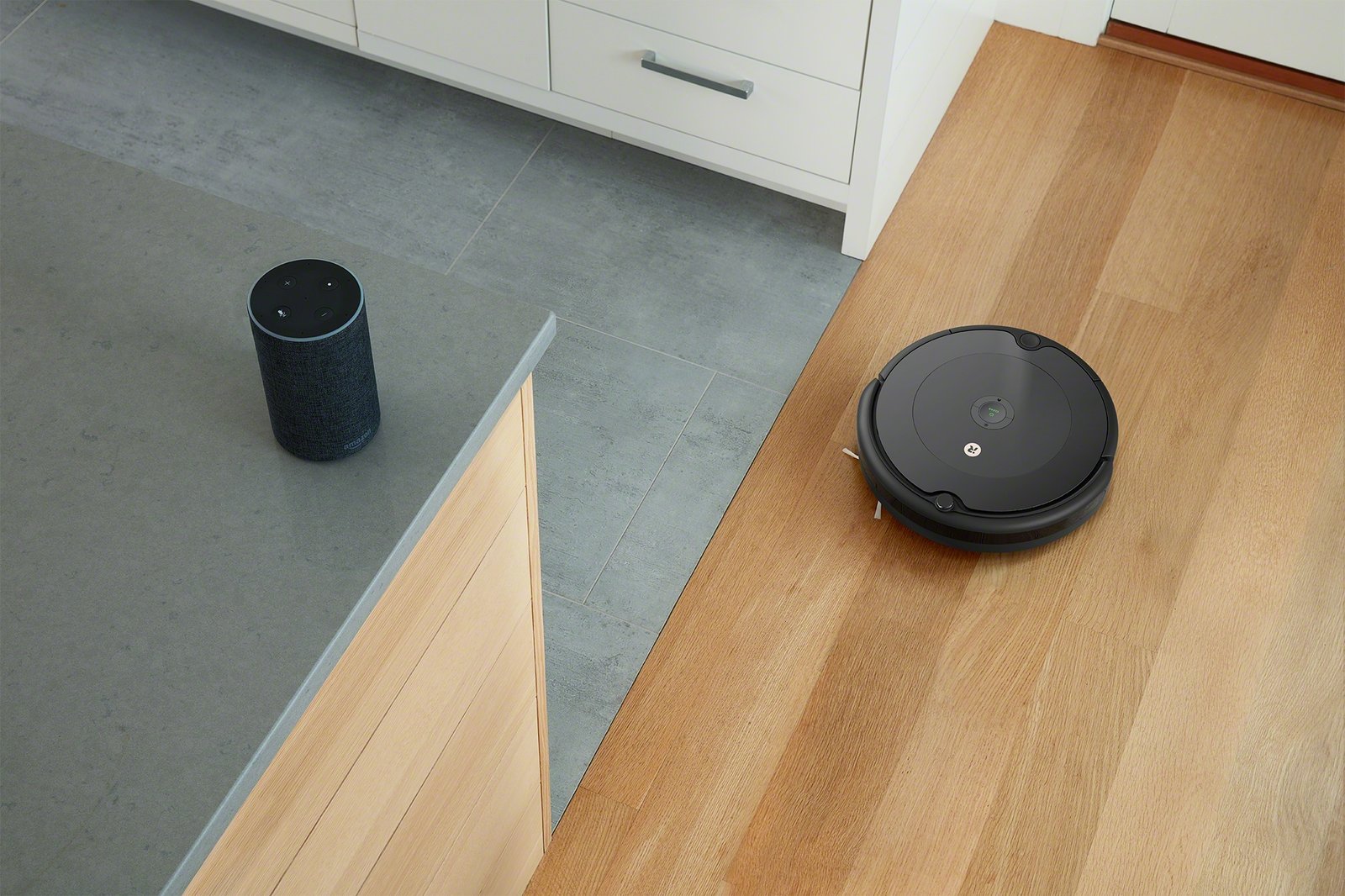 iRobot Roomba 694 with Amazon Alexa voice control