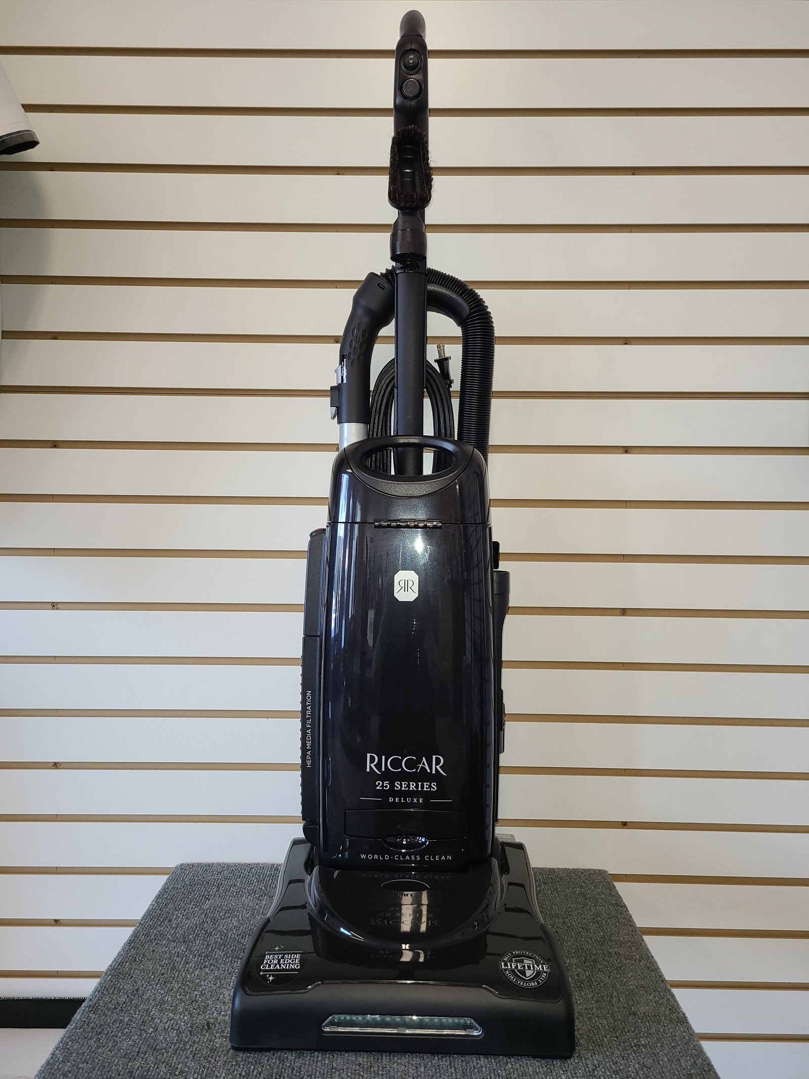 Riccar R25S Standard upright vacuum